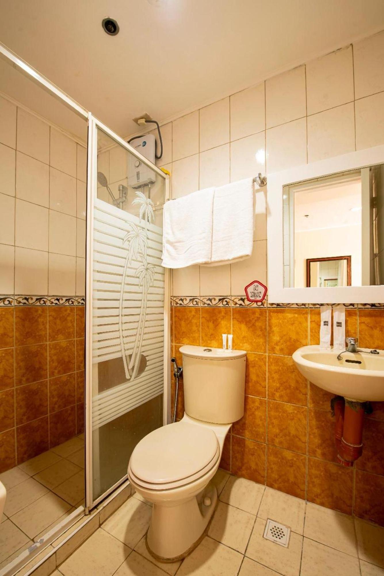 Oyo 115 Northridge Mansions Ξενοδοχείο Quezon City Εξωτερικό φωτογραφία