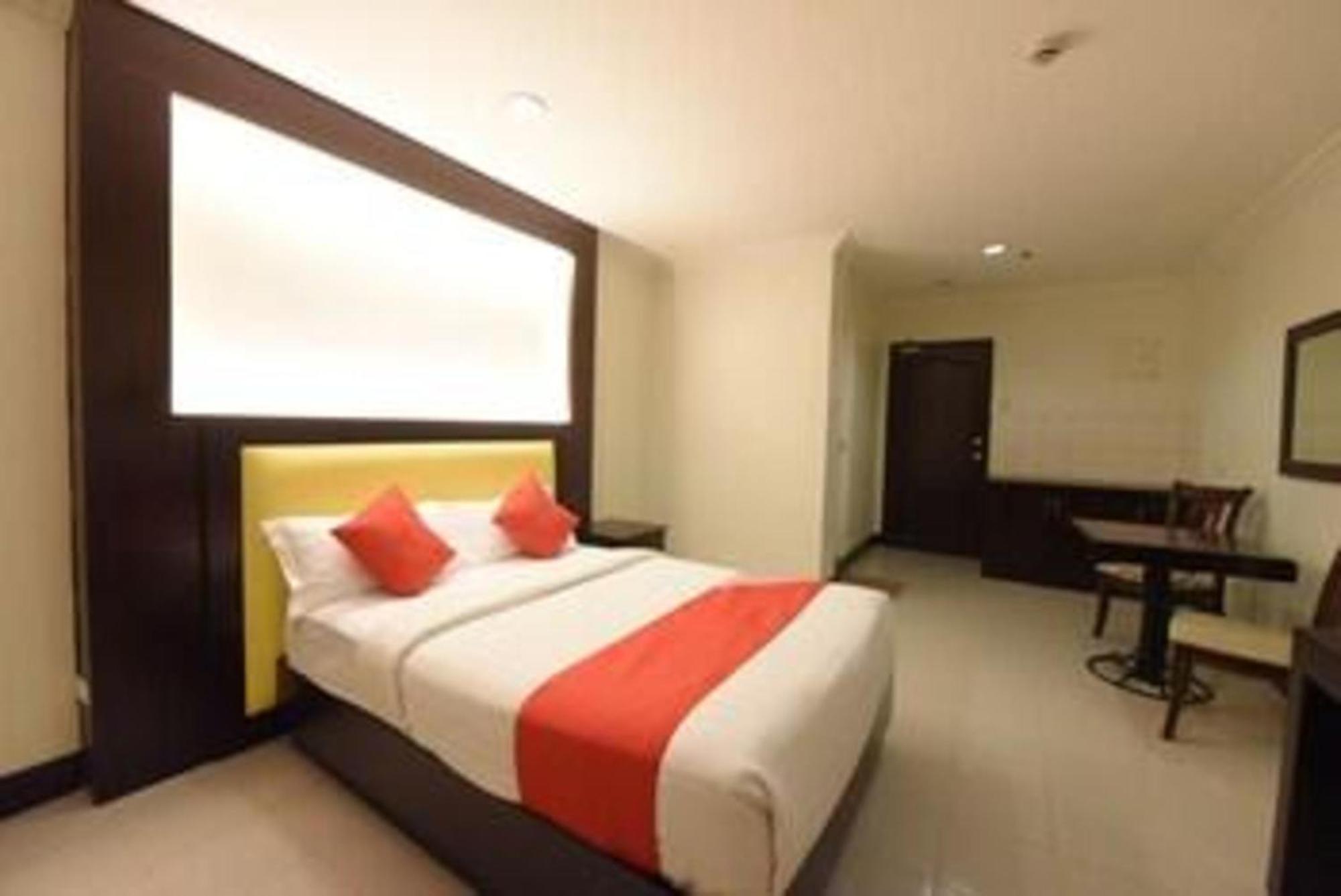 Oyo 115 Northridge Mansions Ξενοδοχείο Quezon City Εξωτερικό φωτογραφία