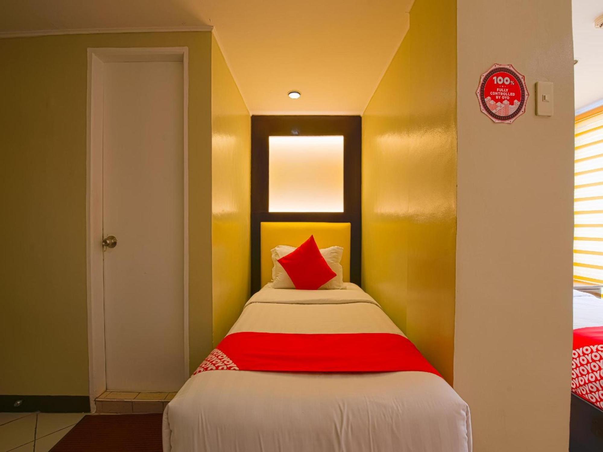 Oyo 115 Northridge Mansions Ξενοδοχείο Quezon City Εξωτερικό φωτογραφία