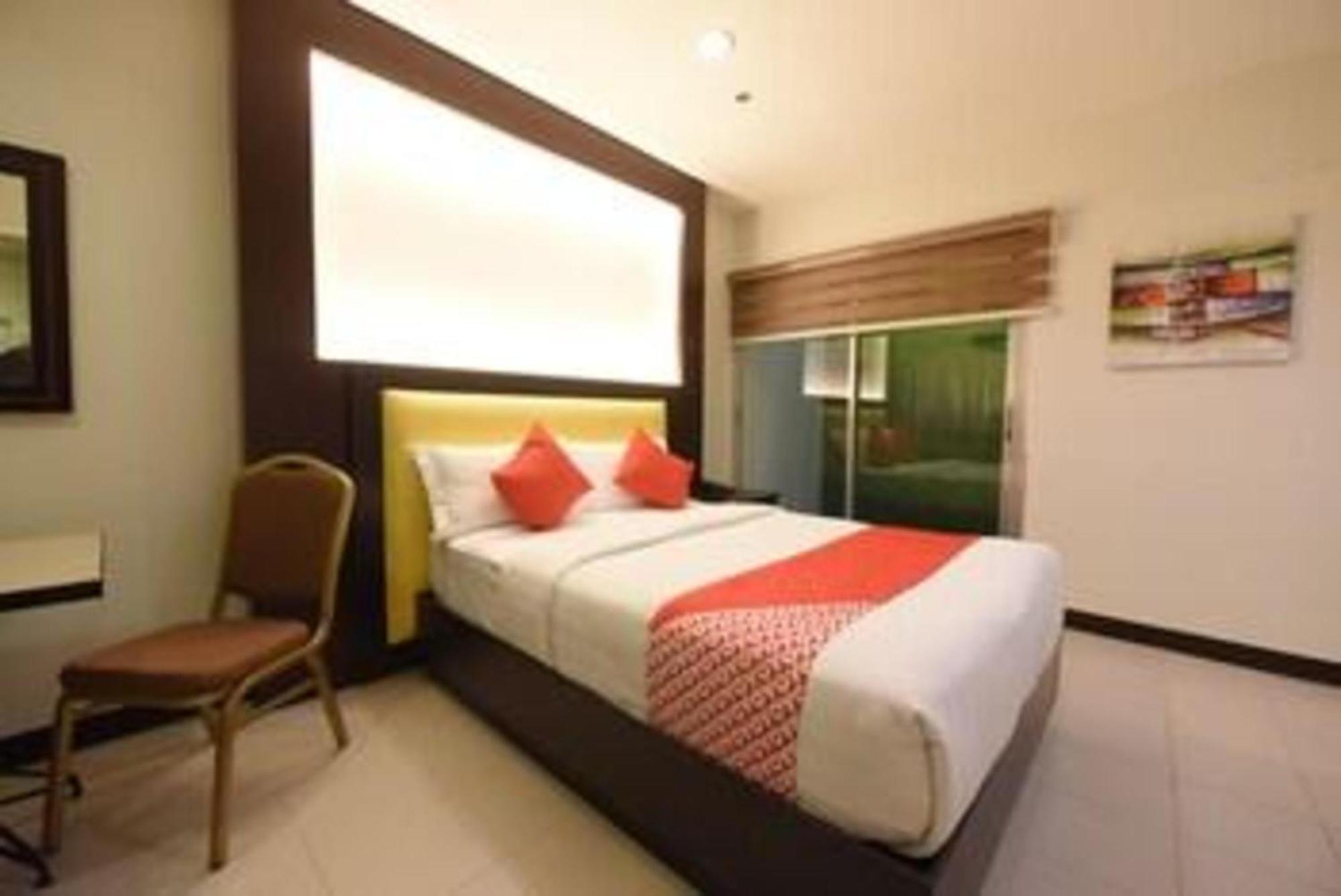 Oyo 115 Northridge Mansions Ξενοδοχείο Quezon City Εξωτερικό φωτογραφία